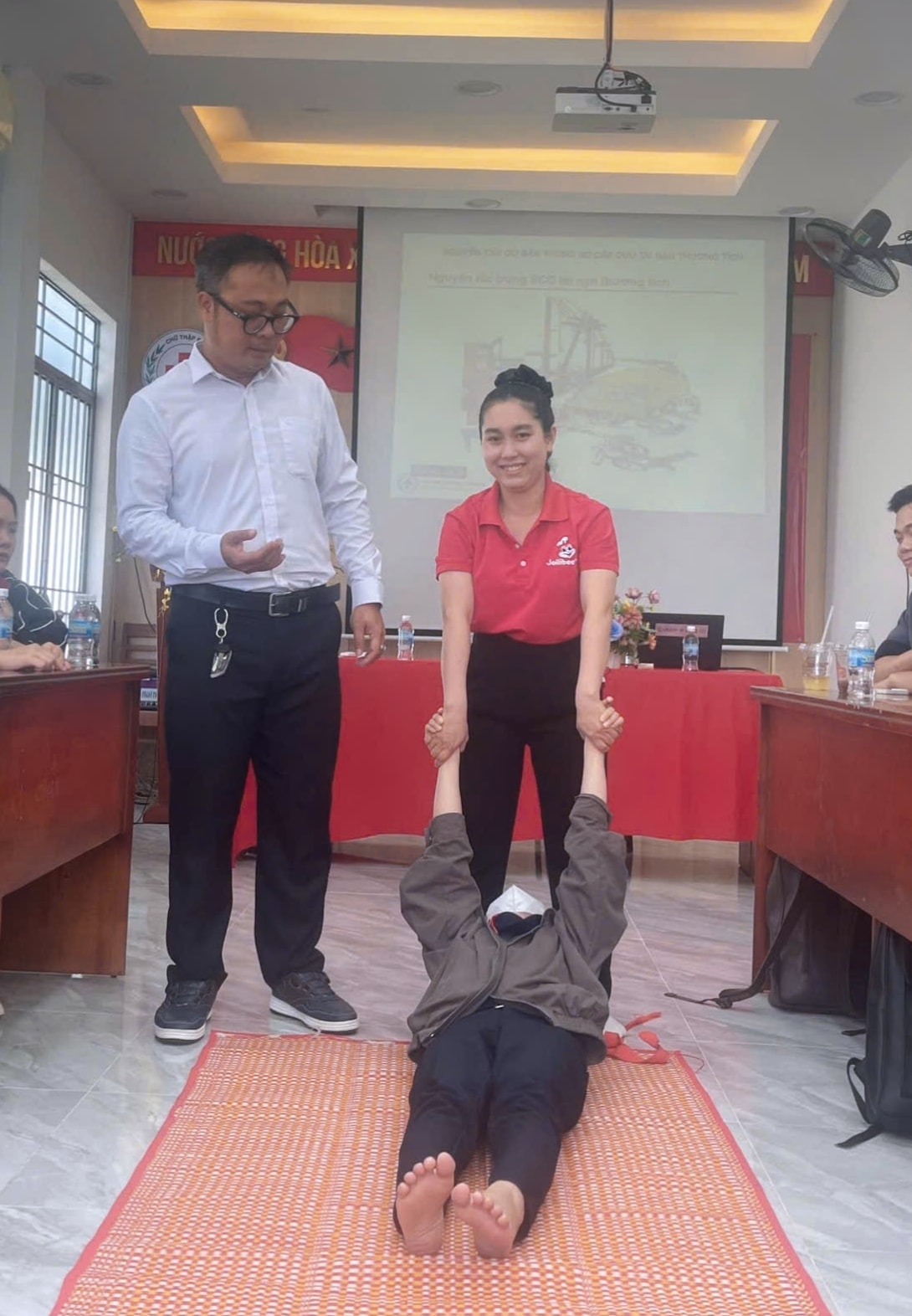 Đào tạo sơ cấp cứu cho cán bộ, nhân viên của doanh nghiệp